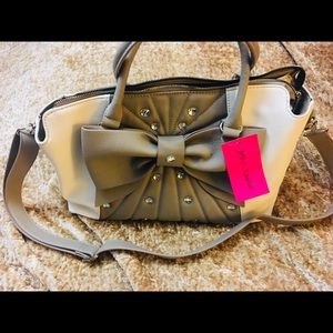 Betsey Johnson. Satchel Bag. FINAL PRICE TAG!!!!